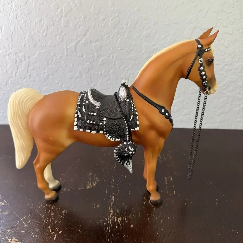 Breyer Traditional Roy Rogers Trigger #758 Hollywood Heroes w Saddle & Chain
